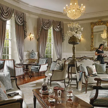 Maryborough & Hotel 4*